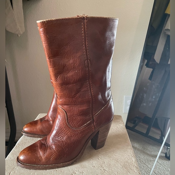 FRYE Vintage Mid-Height Cowboy Boots in Brown Leather - Picture 4 of 14
